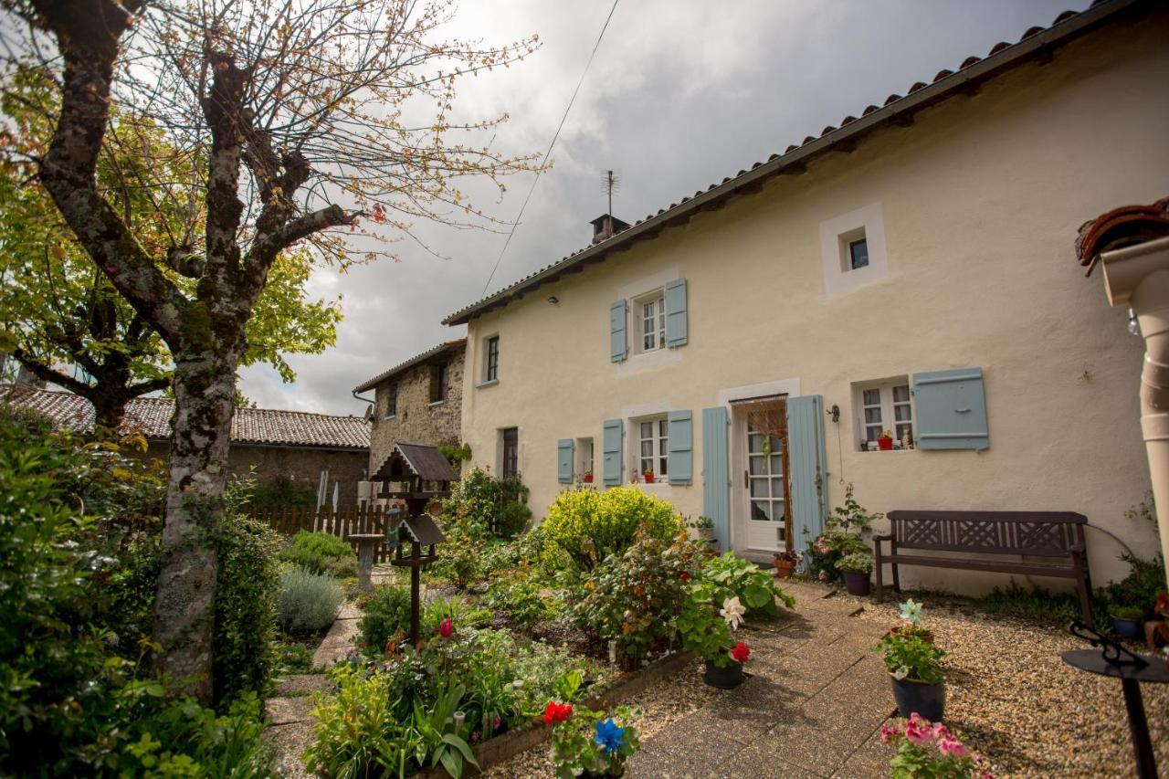 La Maison Des Fleurs Montembœuf Exterior foto